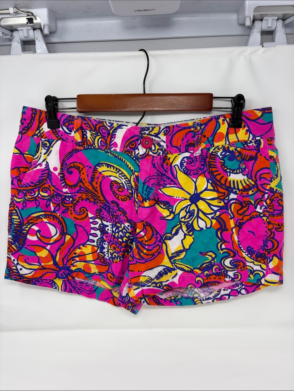 Lilly Pulitzer Bright Pink Floral Print The Callahan Shorts Size 8